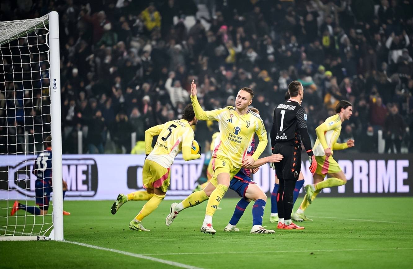 包含皇马五连胜继续领跑积分榜，曼城主帅陷下课危机！的词条